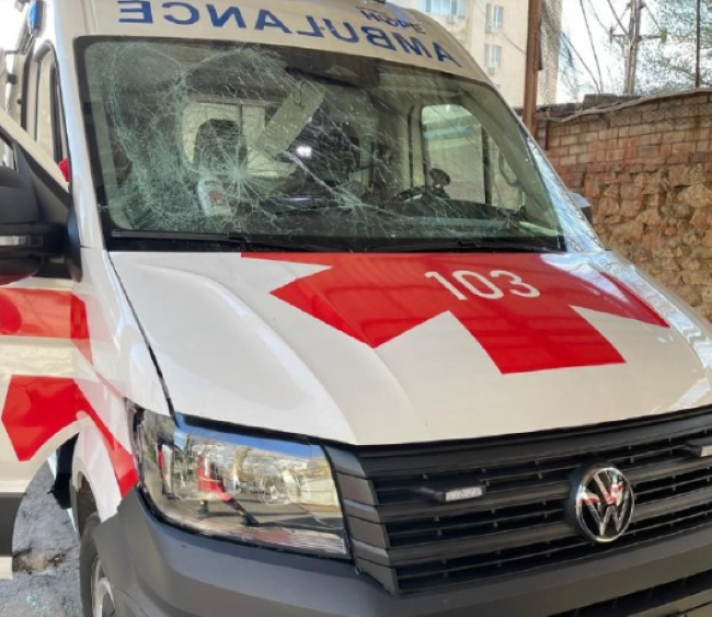 Російські війська двічі впродовж дня обстріляли лікарню в Білозерці