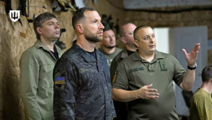 Міністр оборони Євген Хмара оперативно відвідав Херсонщину на запрошення регіональної влади